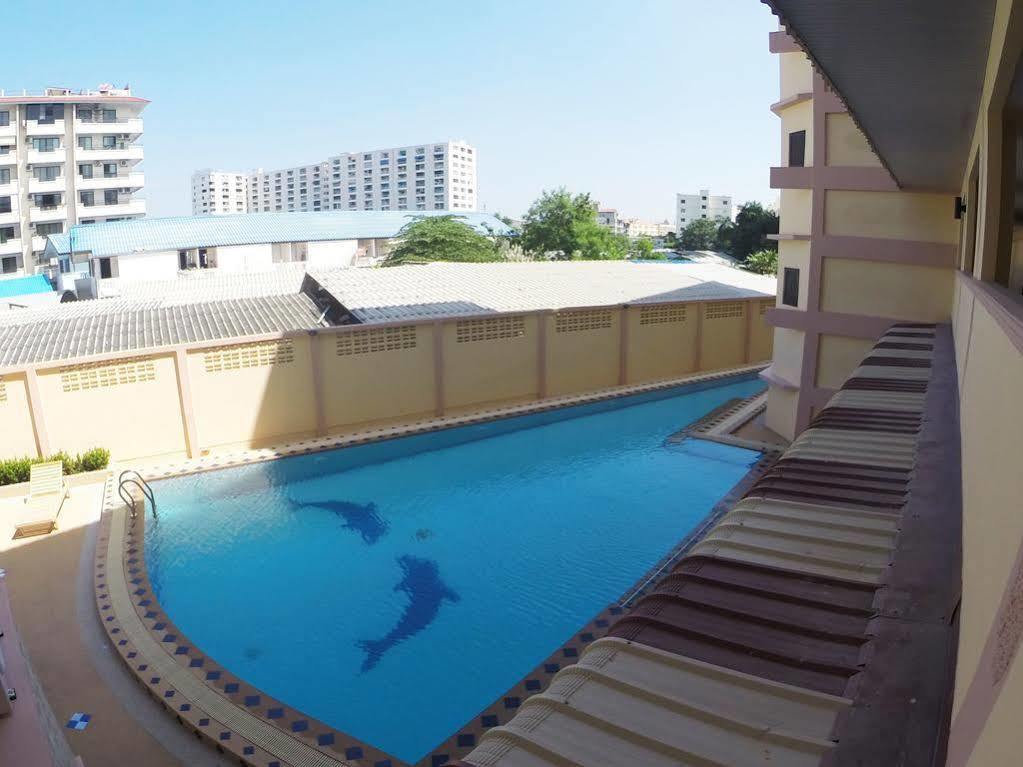 Oyo 523 Aa Pattaya Ville Exterior photo