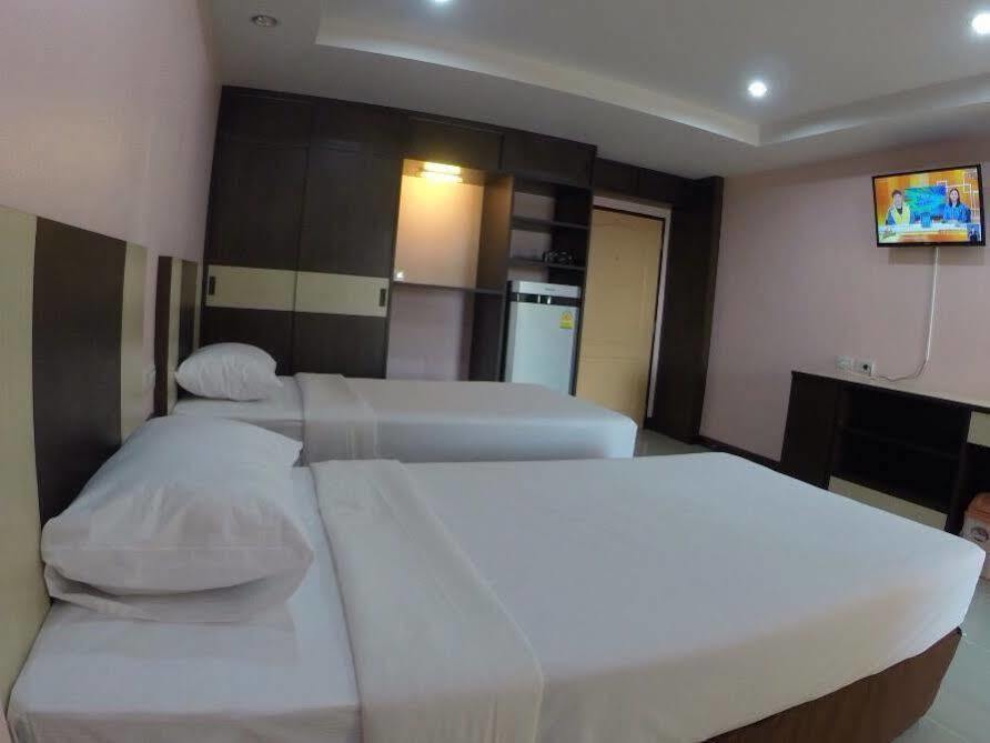 Oyo 523 Aa Pattaya Ville Exterior photo
